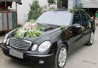 MERCEDES E240 Cho thuê xe hoa đám cưới , nhận chạy hợp đồng, xe du lịch, đưa đón sân bay xe chuyên cho thuê đám cưới,giá cạnh tranh, đặc biêt giảm giá 10% vào các ngày thứ 2,3,4,5. xin vui lòng liên hệ Anh Trung điều hành xe. 